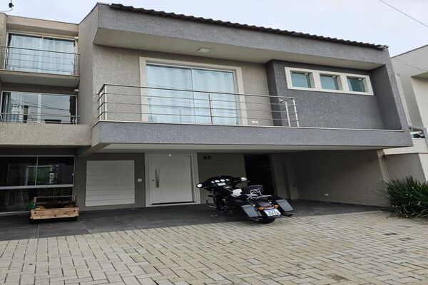 CASA - RUA STOCCO - CURITIBA