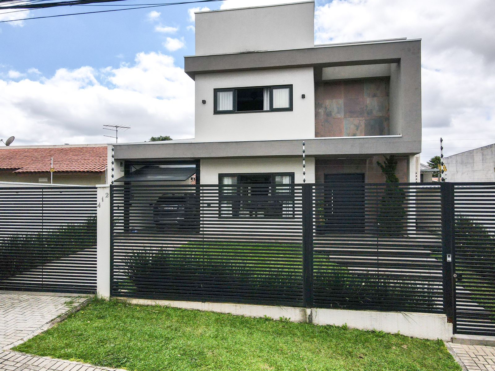 SOBRADO - PINHEIRINHO - CURITIBA
