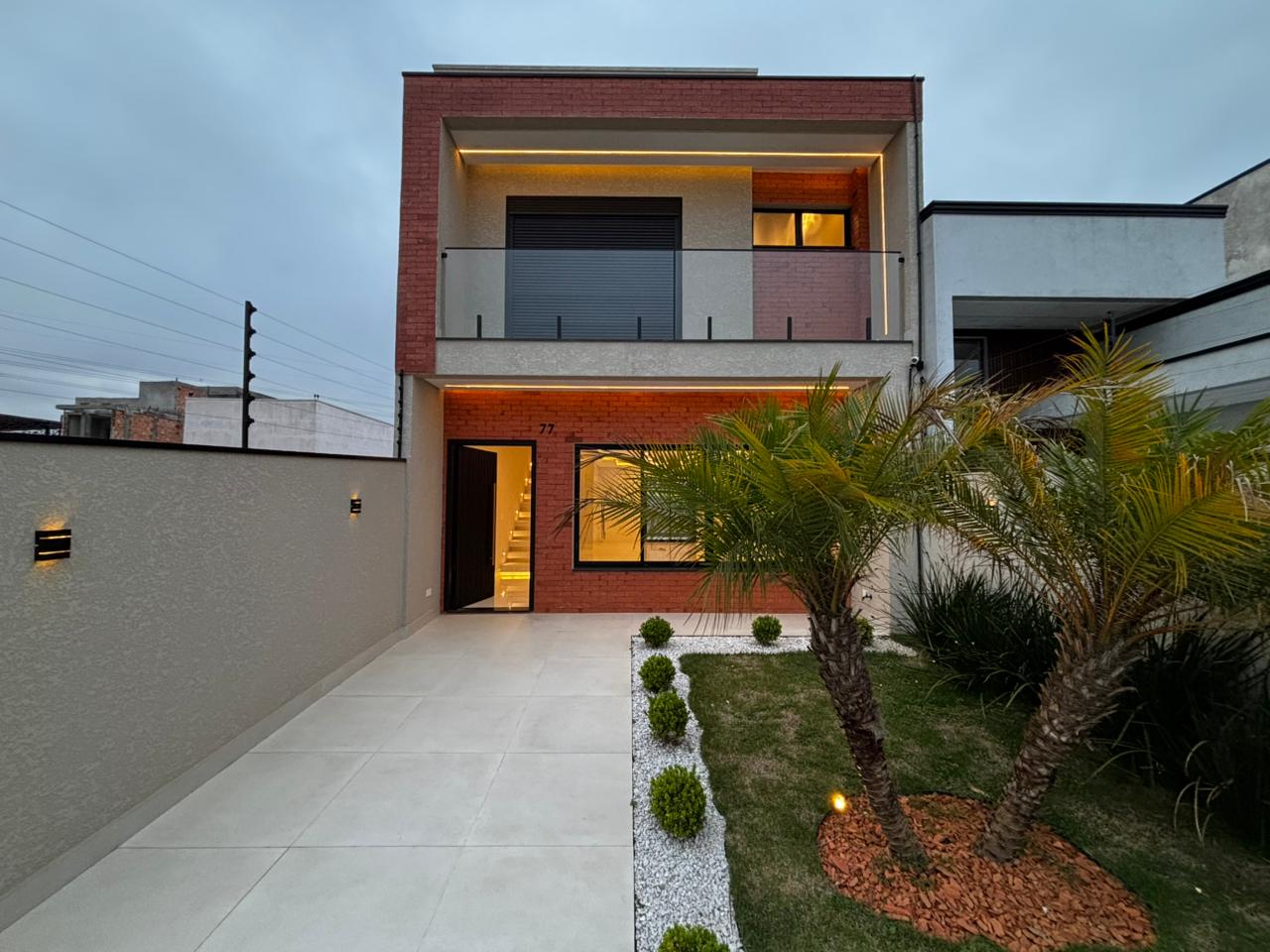 SOBRADO - RUA FRSIA - JARDIM BRASIL - FAZENDA RIO GRANDE