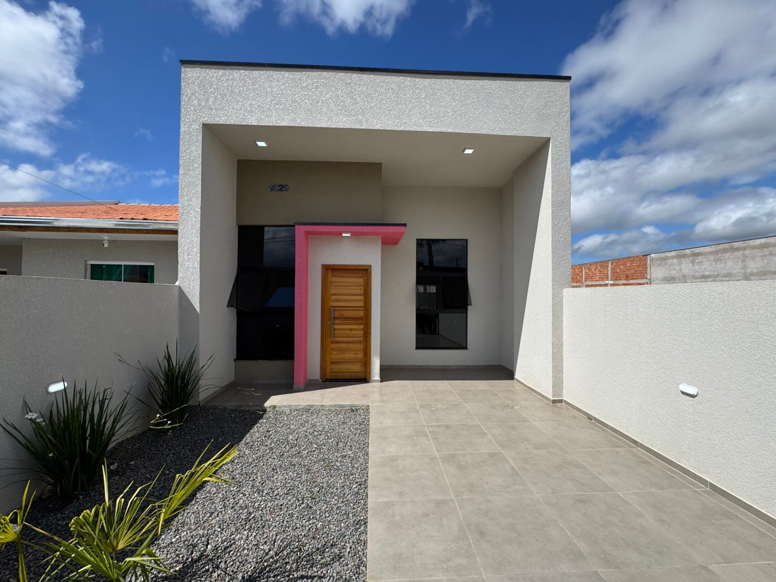 CASA - RUA COLOMBIA - NA��ES - FAZENDA RIO GRANDE